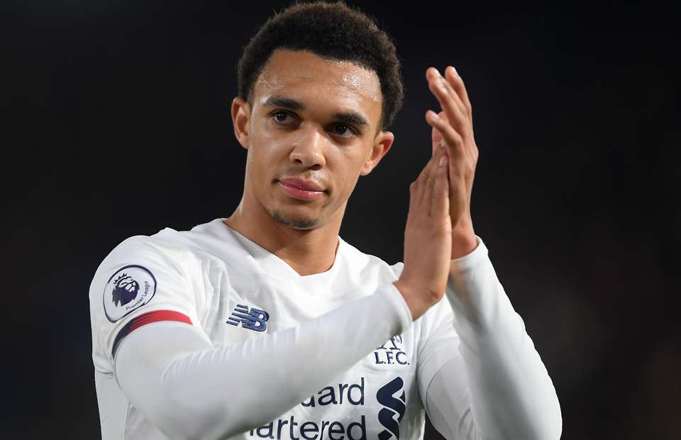 Alexander Arnold Siap Melebihi Legenda MU Dalam Hal Ini